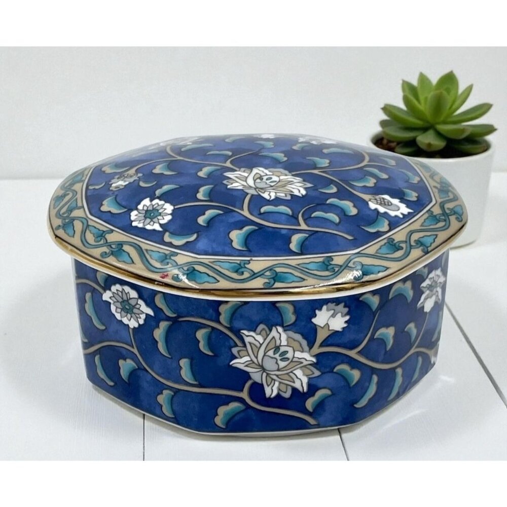 Vintage Takahashi Etude Hand Decorated Octagonal Porcelain Trinket Box With Lid